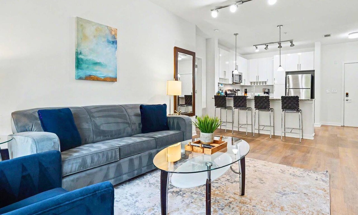 Downtown Apartment | Modern Apt with Pool | Walk Downtown