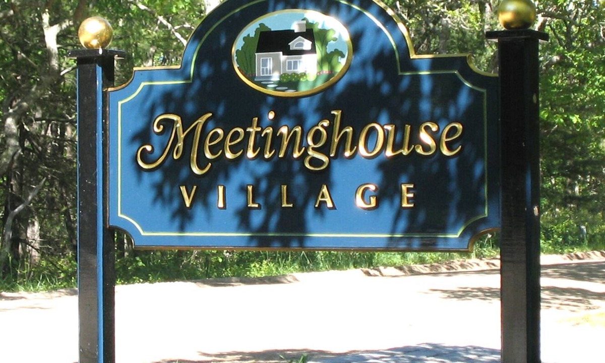 Edgartown House | Modern Edgartown Condo Close to Town & Beach and Private Pool