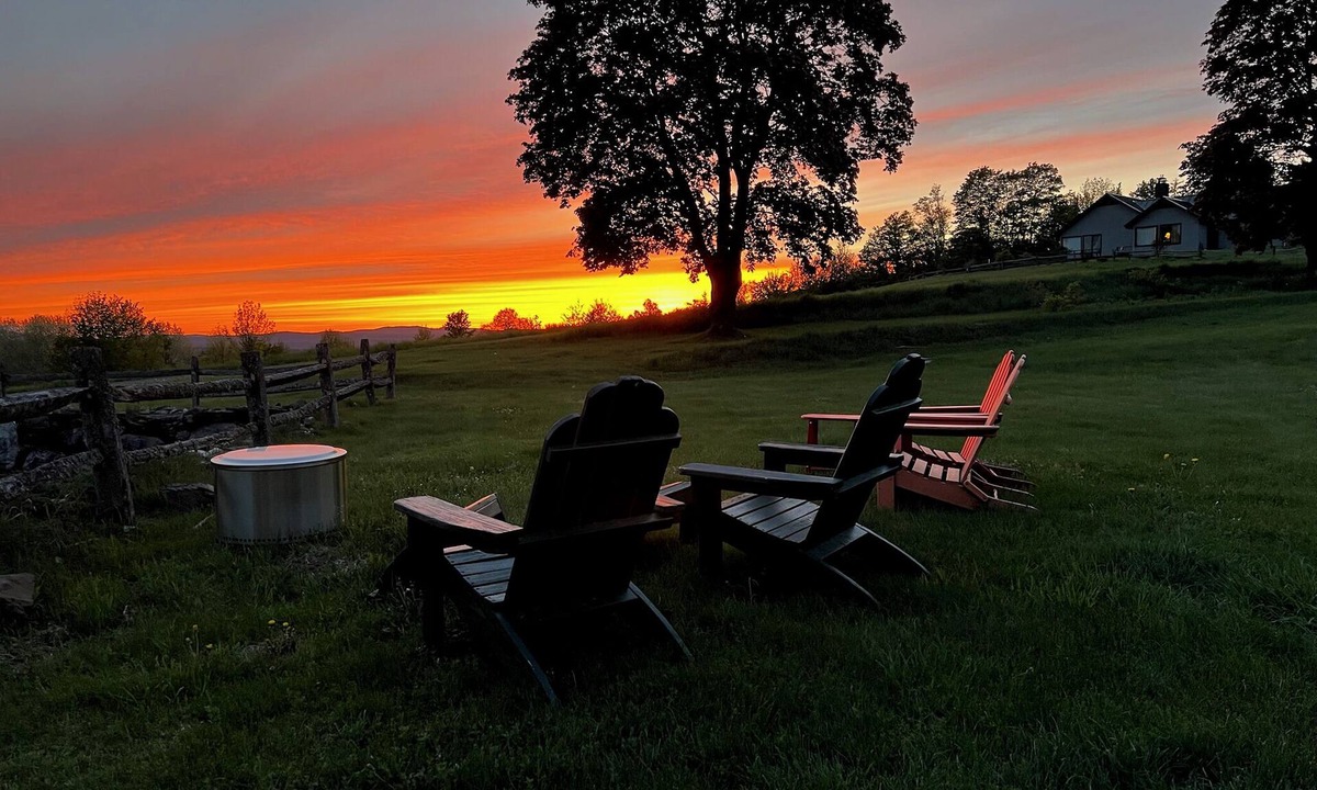 Greensboro House | Modern Guest House on 210-Acres with Expansive Views