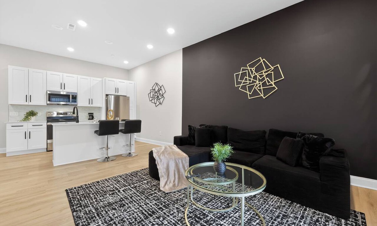 Olde Richmond Apartment | Modern Luxe 2BR In Prime Philadelphia