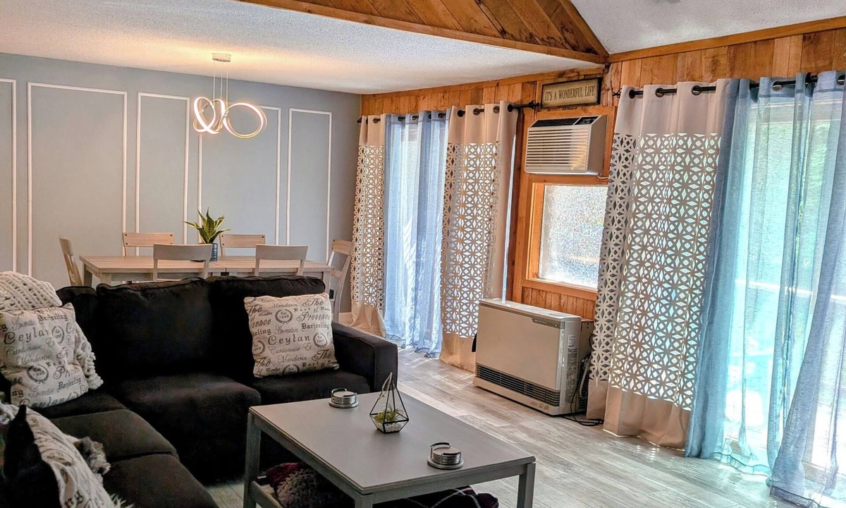 Bartlett House | Modern Mountain Escape – Fun Filled Retreat!