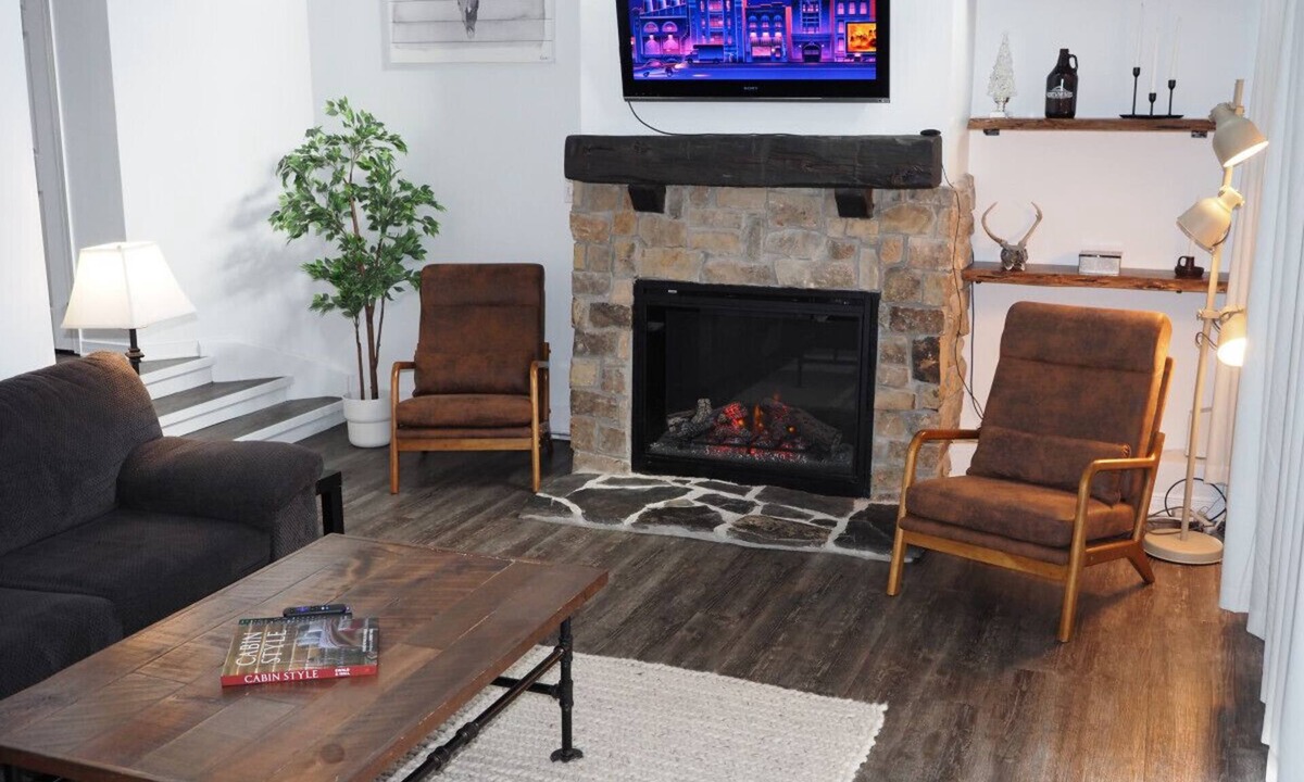 The Blue Mountains Villa | Modern Town@Wintergreen 2min walk to Village/Sauna