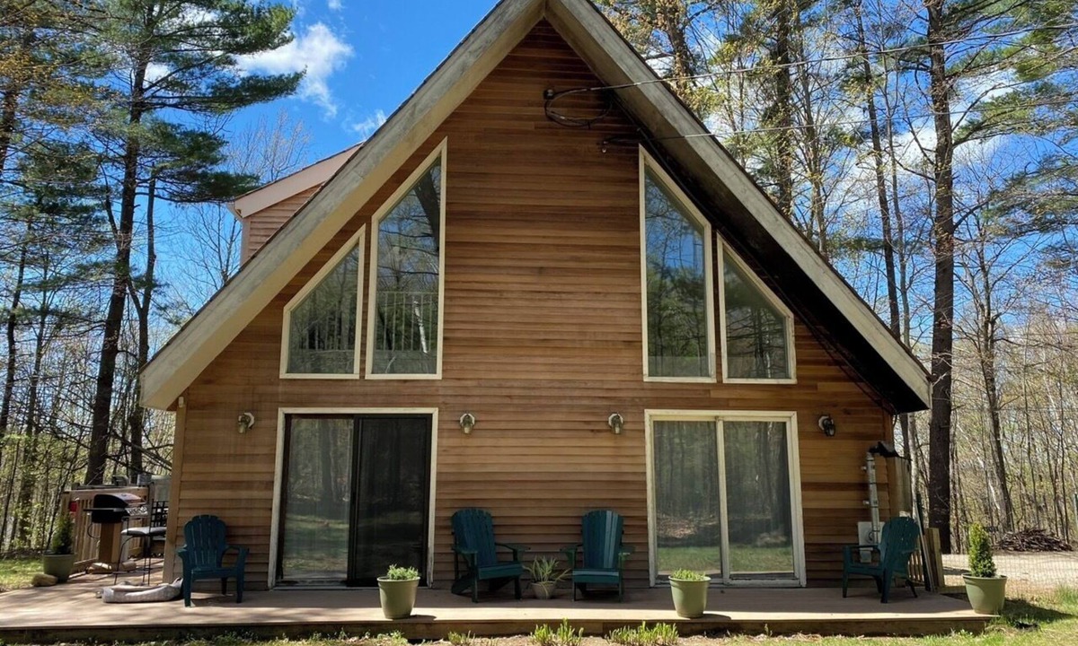 Meadows Ski Chalet | Mountain Bike Getaway