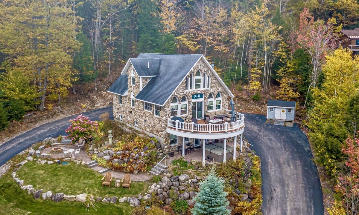 Conway Ski Chalet | Mountain Chalet w/Breathtaking Views, Hot Tub, Theater & Pub