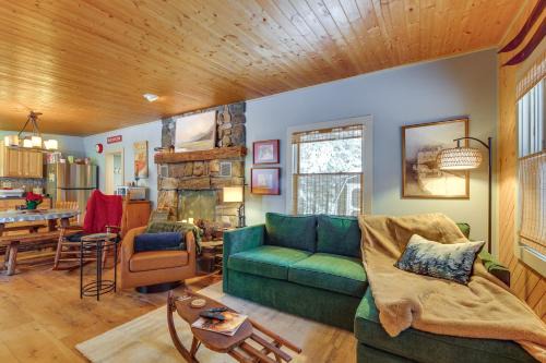 Ludlow House | Mountain Getaway | Near Hiking & Okemo Resort