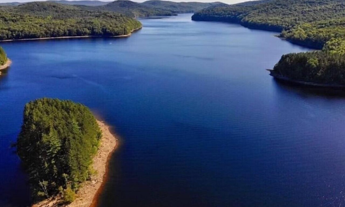 West Dover Condo | MOUNTAIN, LAKE & BOATING, POOL, GOLF, PICKLEBALL/TENNIS COURT