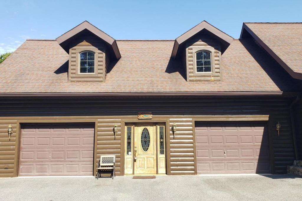 Berkeley Springs House | Mountain Meltdown - Pet Friendly, Grill, Wifi, Fire Pit, EV Station -Shared Space - Grill, Fire Pit, Covered Porch, Fountain Pond