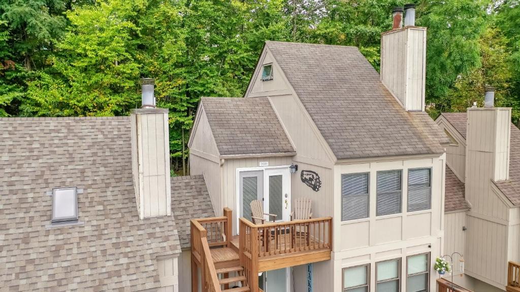 Thayerville House | Mountain Ridge Nest