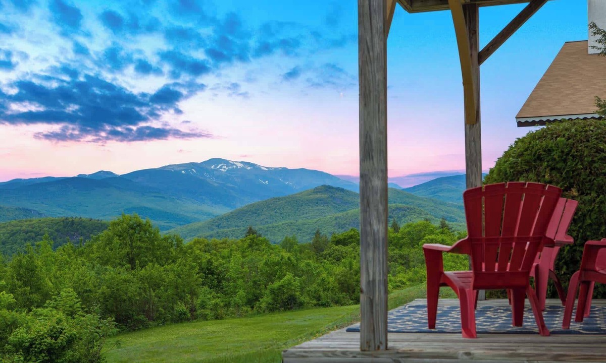Jackson Ski Chalet | *Mountain View Chalet | Story Land| 2BR + Sleeps 8