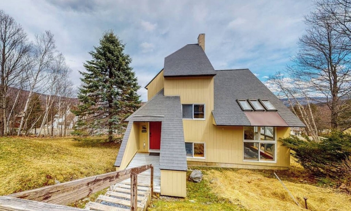 Warren House | Mountain-view home with new deck, fireplace, & shared pool - walk to lifts