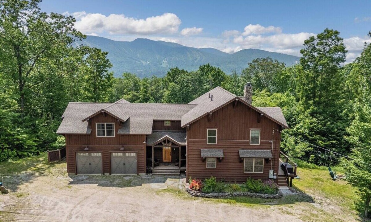 Sunday River Area Cabin | Mt Lodge | Sunday River Views | Hot Tub | Game Room