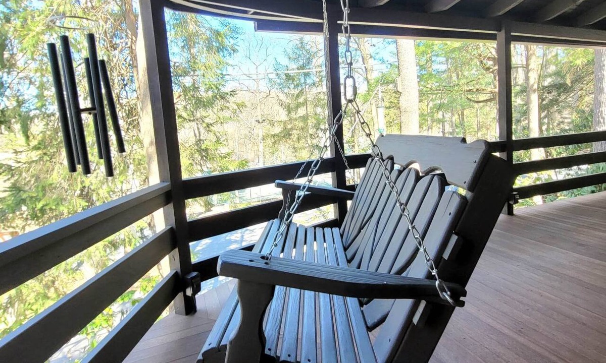 Mount Gretna Cottage | Multi-family Mt Gretna Cottage: Steps to Playhouse