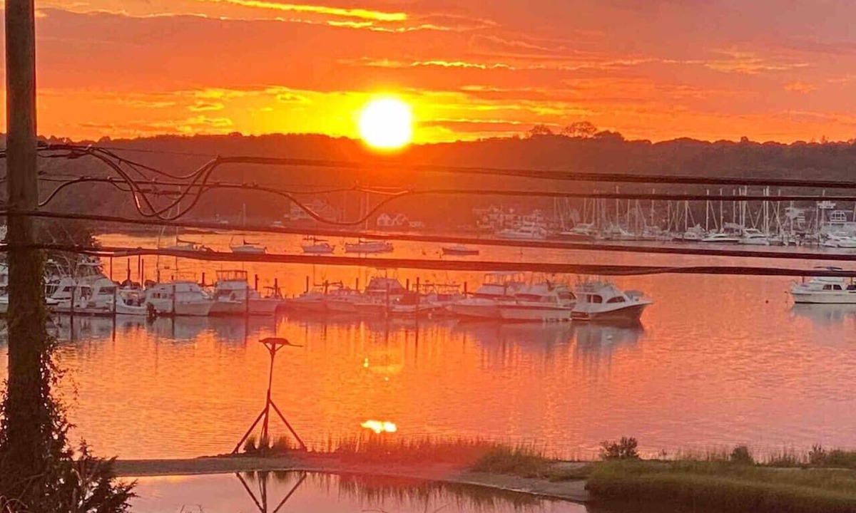 Mystic Cottage | Mystic Magical Sunsets awaits your arrival