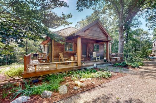 West Tisbury House | Nana's Rear Treehouse