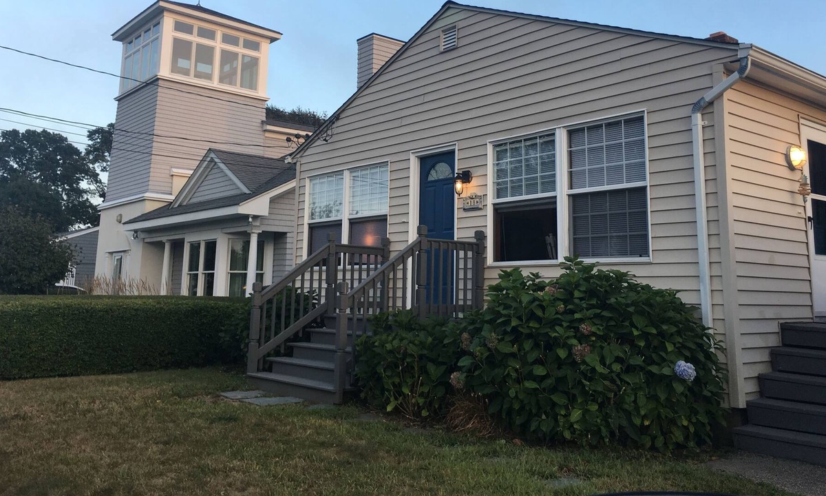 Narragansett House | Narragansett Beach House - JUNE 2023 WEEKS NOW BOOKING!!