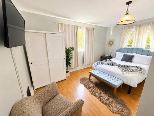 New Haven House | Nat Private Room near Yale, Hospitals & Downtown