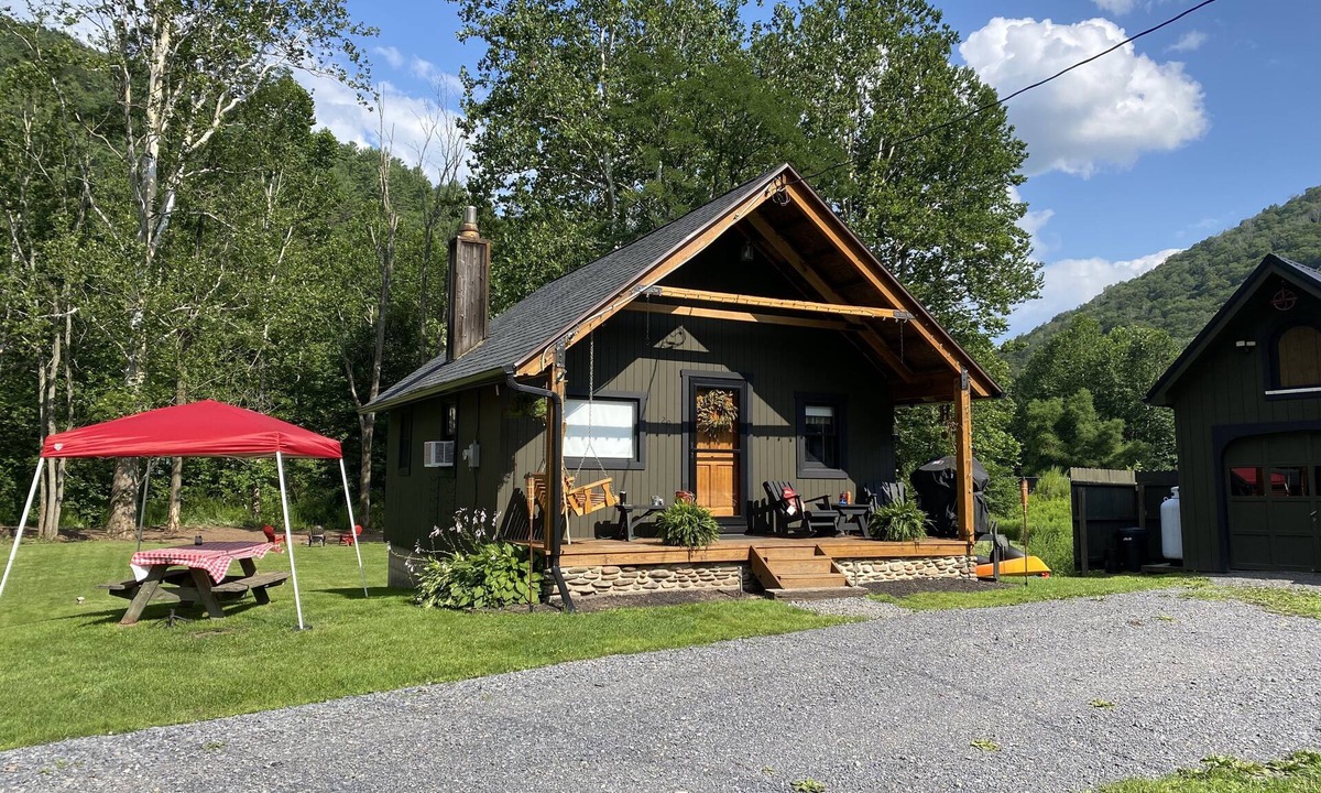 Antes Fort Cottage | Nearby ETAR,STAR Archery, PAWA events. On the stream! Fishing, hiking, biking…