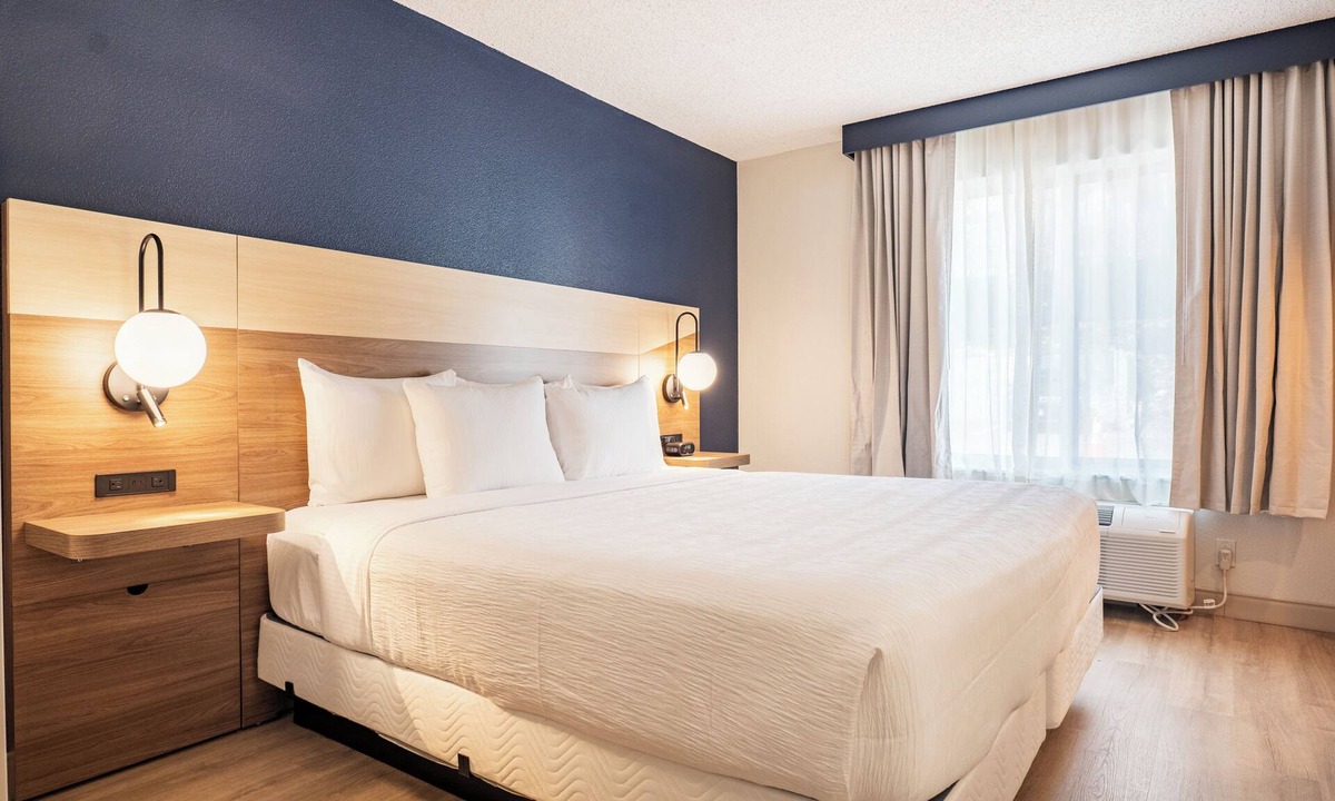 Danbury Apartment | New 1-bedroom hotel suite in peaceful Danbury with kitchen