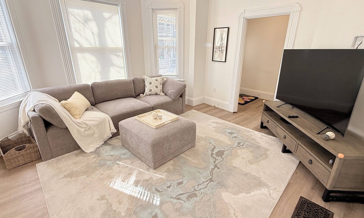 Somerville House | New 2BR/2BA LUXE Harvard & MIT w/Parking Red Line