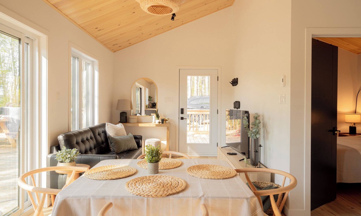 Notre-Dame-du-Laus Cottage | New 2BR Lakefront Cottage | Lac des Sables · Private Beach · Deck