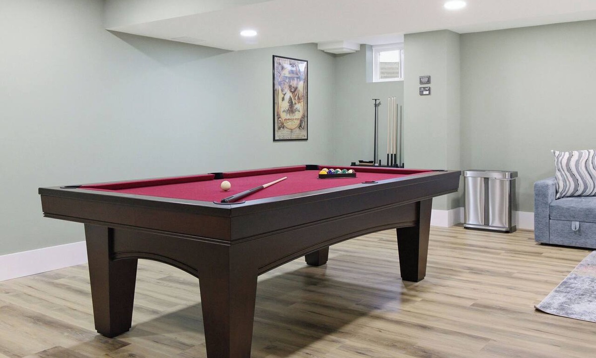 East Falmouth House | NEW Bocce, Outdoor Ping Pong, Pool Table, walk to the Beach at Jenkins Pond!