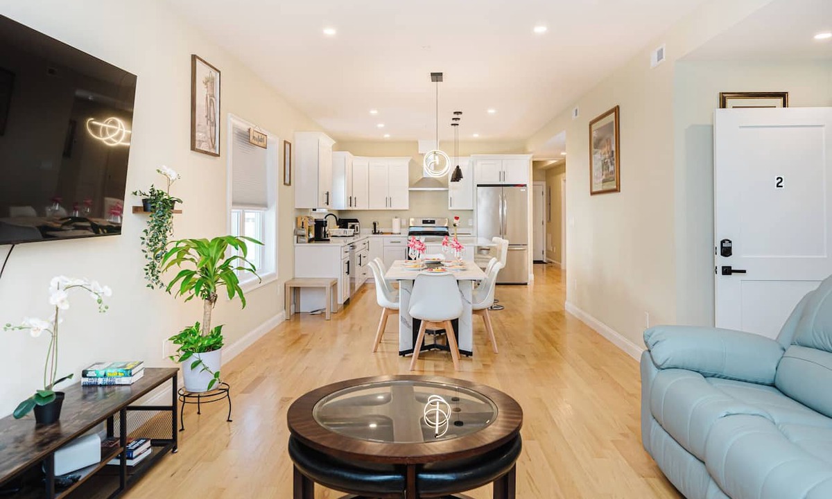West Codman Hill - West Lower Mills Apartment | New Built & Modern 3BR Boston w/Parking, Pet Friendly near Franklin Park 602