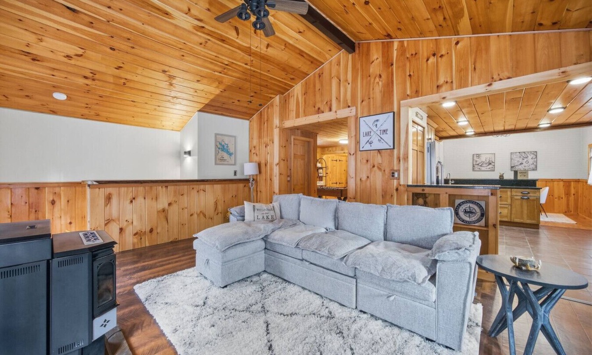 Gilford House | [NEW] Cozy Cabin near Gunstock & Lake Winni