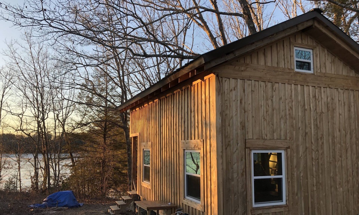 Woolwich Cabin | New Cozy Cabin on the Water with Sauna Access!