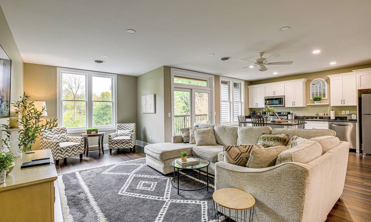 Akron Condo | NEW in 2024, 'Litfin Loft' - Village of Akron