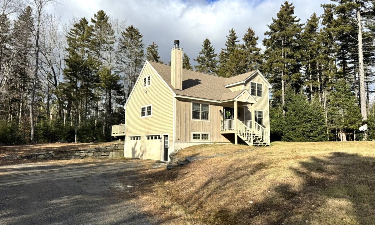 Wilmington House | New- Minutes to Mount Snow, Hot Tub, Private