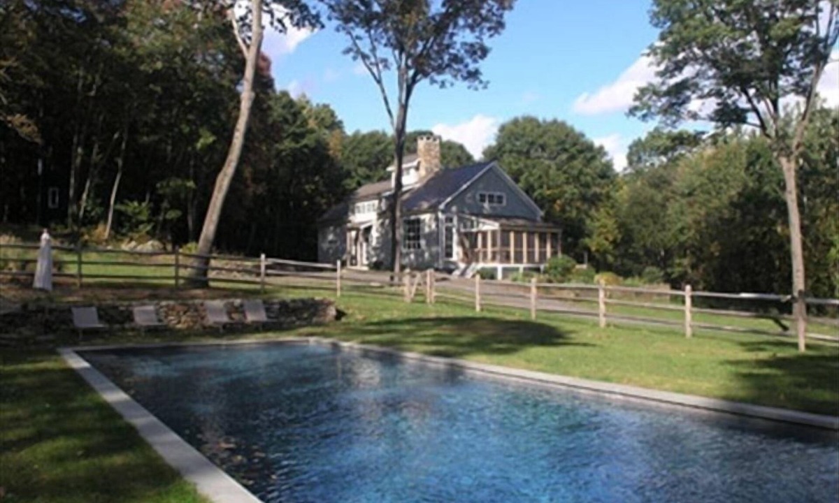 Lakeside House | NEW Modern Estate, Pool, Theater + Peloton