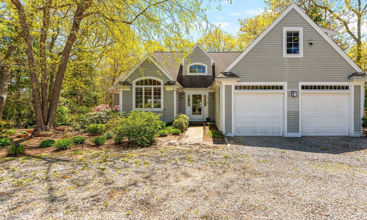 New Seabury House | New Rental-Bright Coves, Walk to Marina and Popponesset Spit