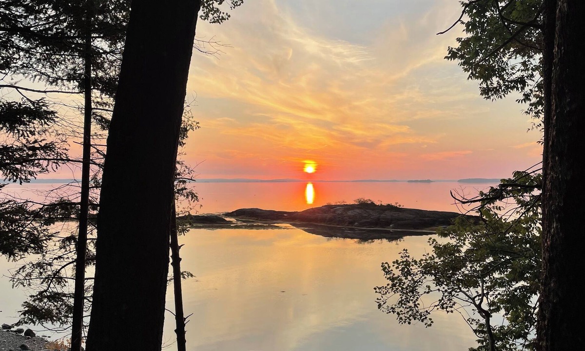 Islesboro House | New Scandinavian-style home with stunning views of the ocean and a private beach