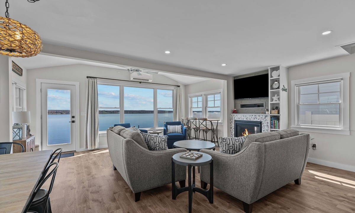 Portsmouth House | New WATERFRONT home in Portsmouth!