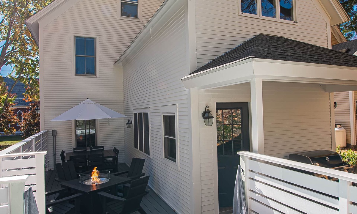 Ludlow House | Newly Designed by HOMME Girls! Okemo, Hot Tub, Mtn View, Ski Shuttle