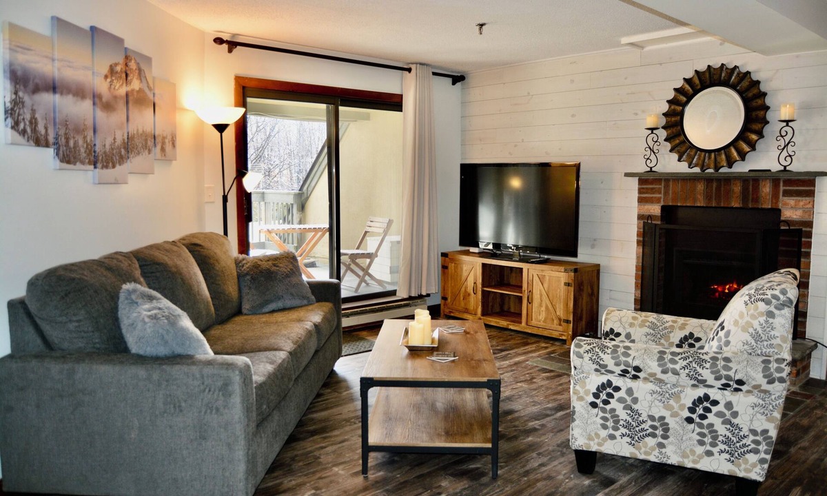 Killington Condo | Newly renovated cozy ski retreat with view of Killington slopes