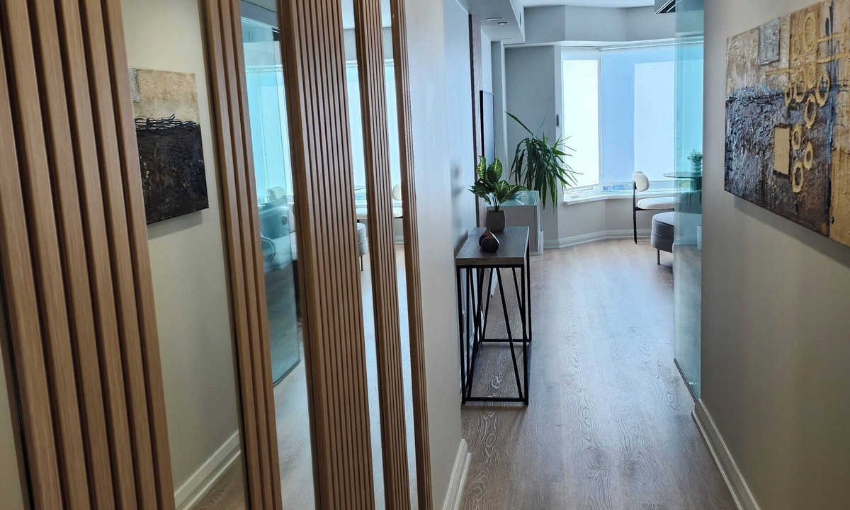 Midtown Toronto Condo | Newly Renovated Luxury Condo on Yorkville Ave. in the heart of Toronto.