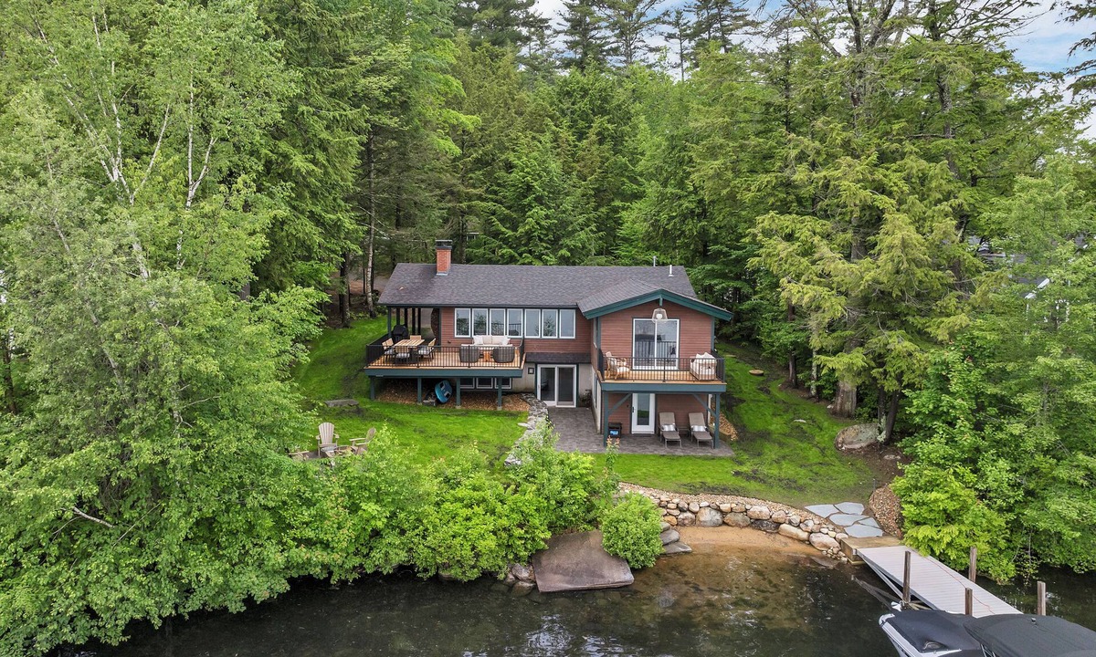 Meredith House | Newly Renovated Luxury Winnipesaukee Waterfront Home in Meredith Sleeps 10