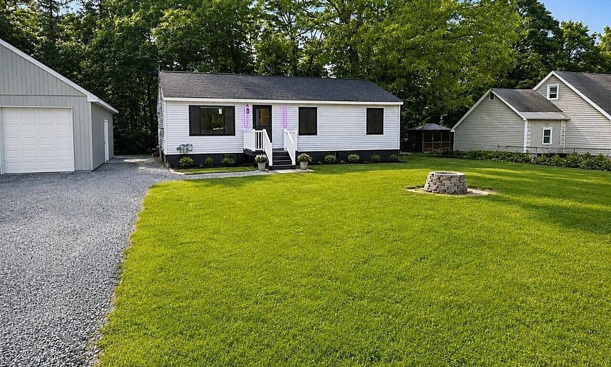 Ballston Lake House | Newly Renovated Modern Home Near Saratoga