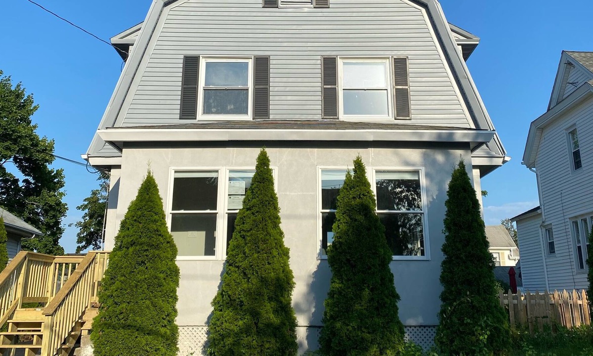 East Providence House | Newly renovated 3 bedroom home