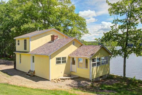 Newcastle House | Newly Restored Waterfront Cottage with Private Dock, Fireplace, & Farm - Dogs OK