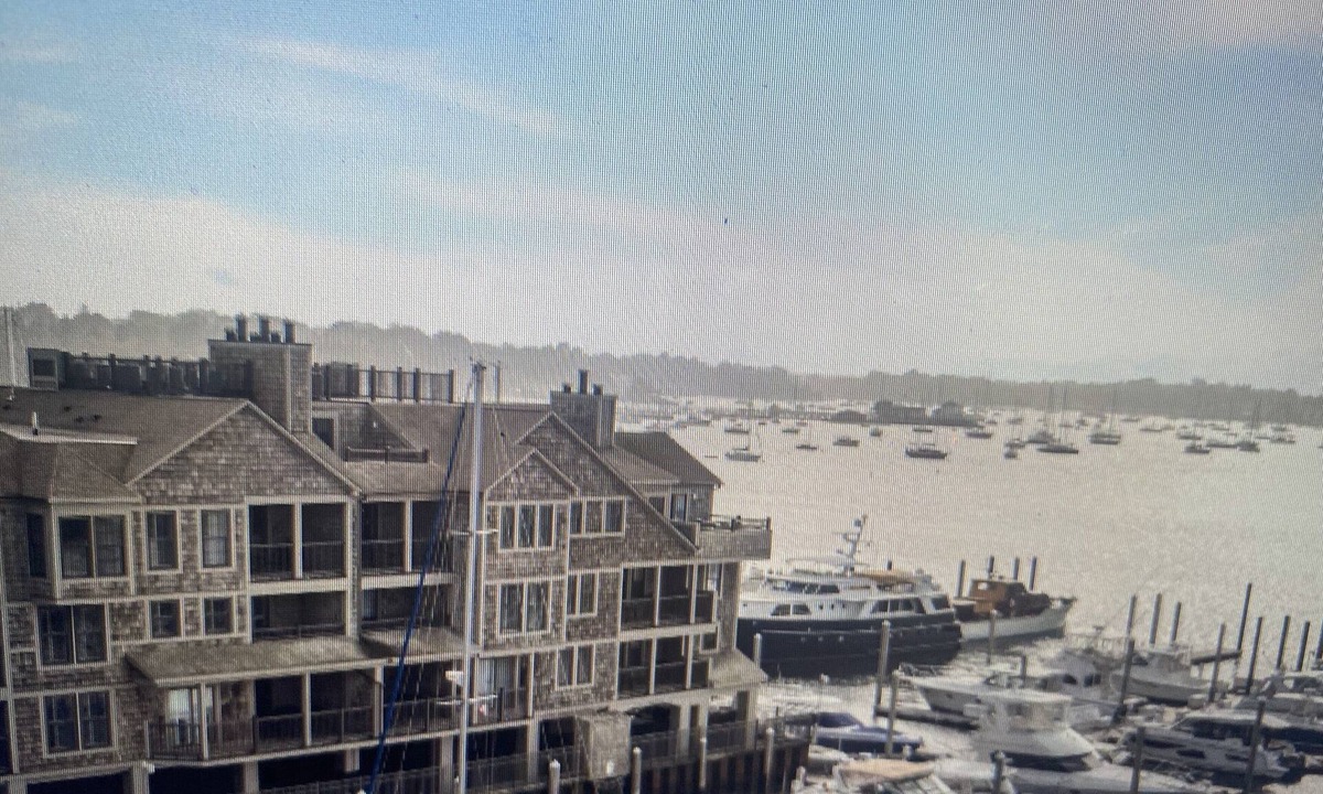 Historic Hill Condo | Newport 2-bedroom condo in prime location.