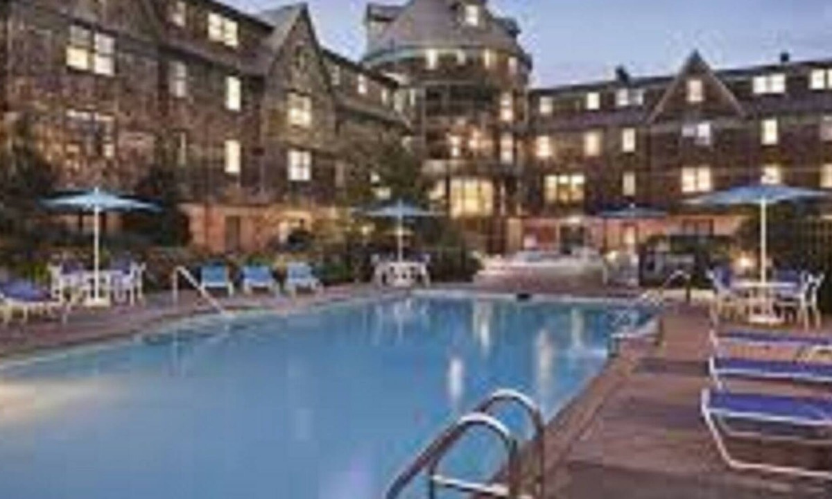 The Point Resort | Newport-RI Longwharf Rental-Downtown Location
