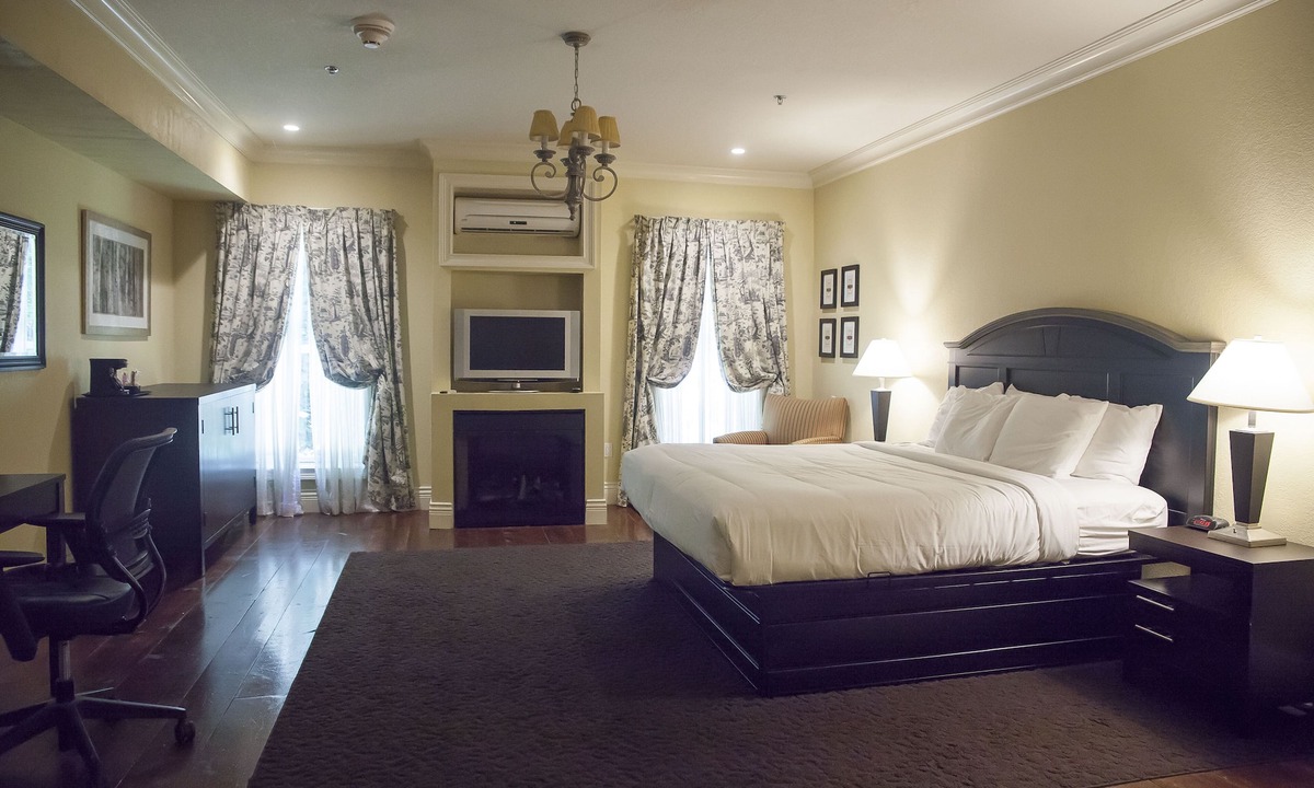 Lewiston Hotel | Niagara Crossing Hotel & Spa