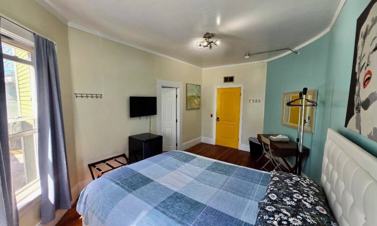 Federal Hill House | Nice large room in Federal Hill, Downtown