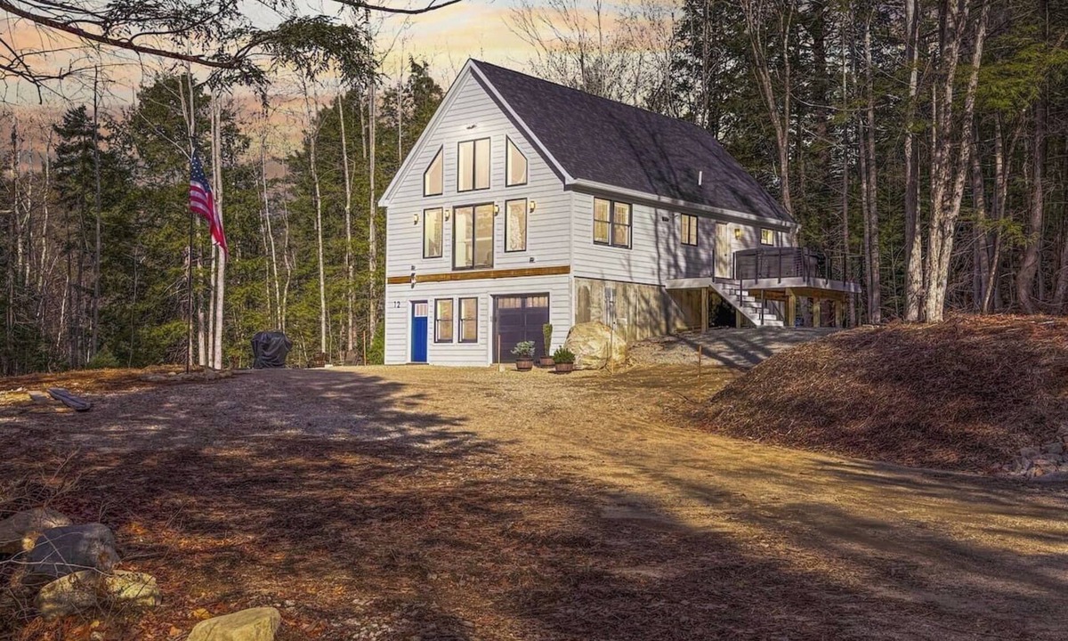 Conway House | Northview Chalet | Brand New, Hot Tub, Spacious