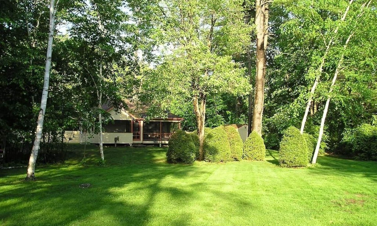 Bridgewater Cottage | Novella Cottage at Newfound Lake, Sandy Beach