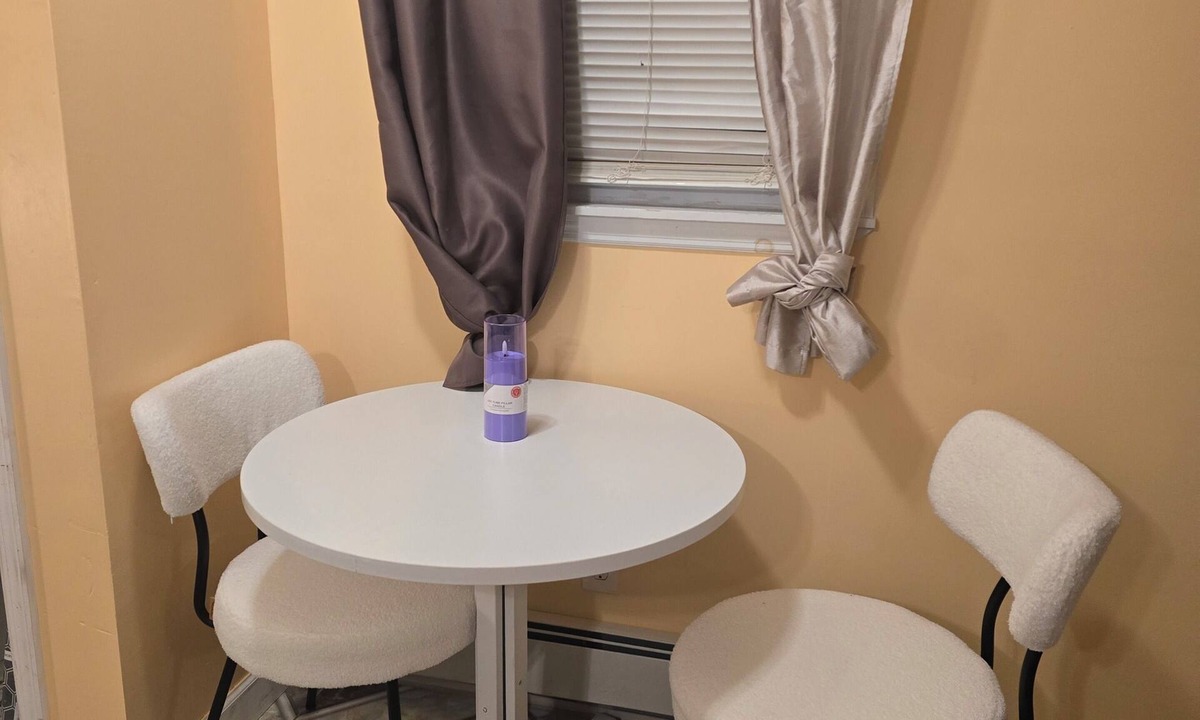 Williamsbridge Apartment | Nuria adventure studeo suited apartment