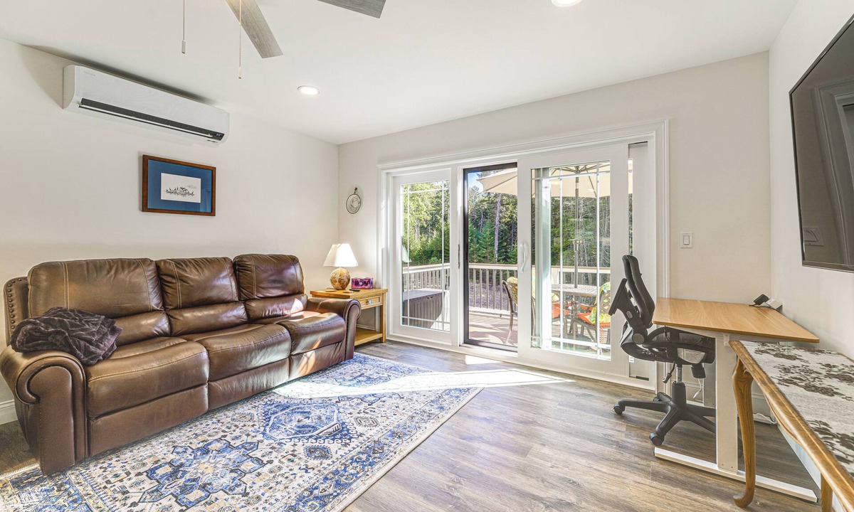 East Boothbay Condo | Ocean Point Hideaway: 2-Story Unit on 3 Acres!
