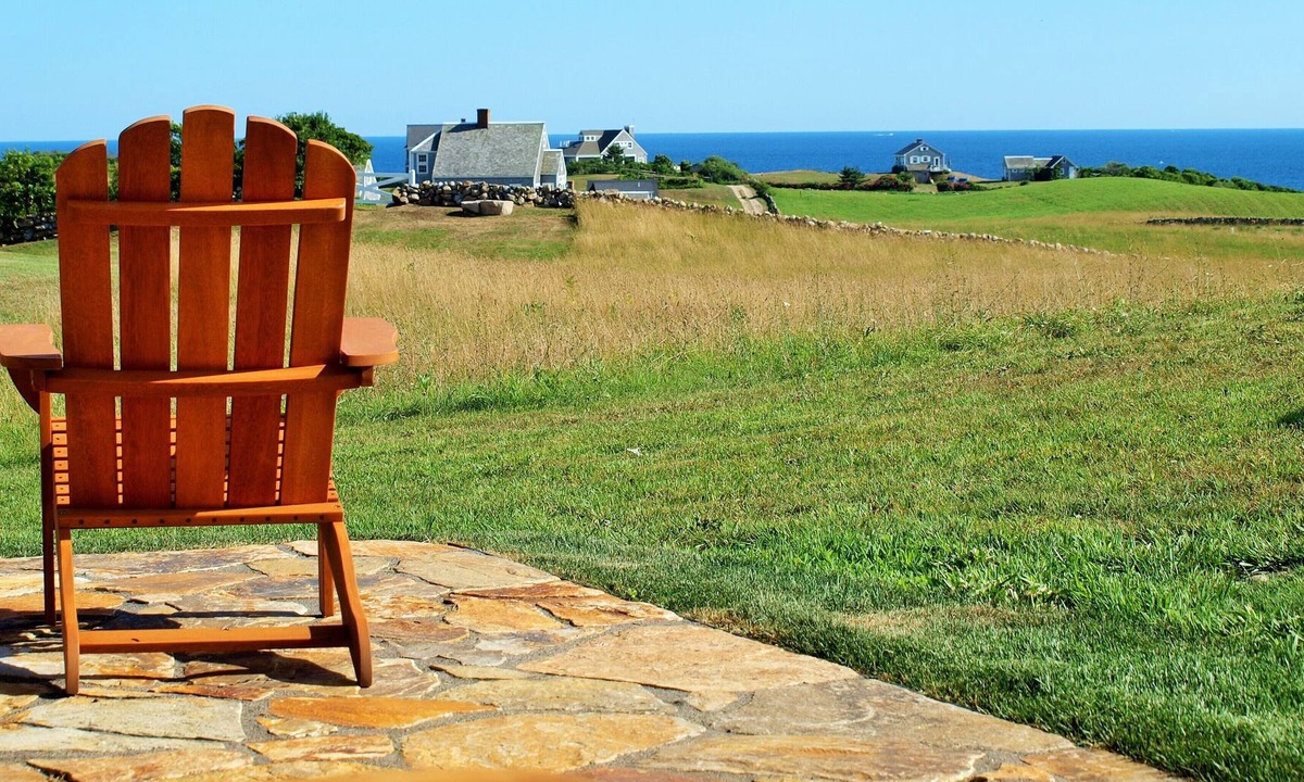 Block Island Cottage | Ocean-View Saltbox at Spar Point Farm Block Island
